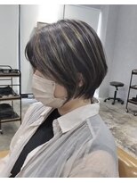 ワク(WAKU)&nbsp;長めのくびれショート