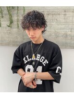 メンズ×スパイラルパーマ×ウルフヘア