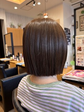 フレンズ 山鼻店(friend's) 切りっぱなしボブ