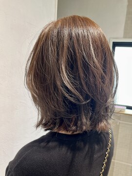 レクタ(recta) 切りっぱなしミディボブをルーズに楽しむ