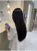 【後ろ姿美人】髪から溢れる清潔感と美しさ