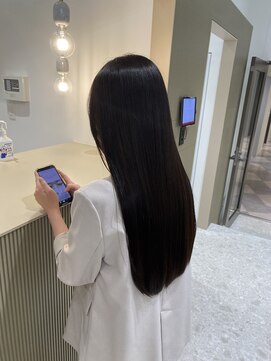 シュヴーブリヤン(cheveux brillants) 【後ろ姿美人】髪から溢れる清潔感と美しさ