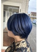 ダークブルー