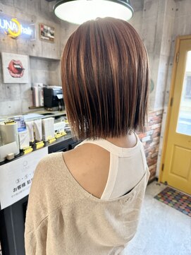 ルーナヘアー(LUNA hair) アンブレラカラー ブリーチ 酸性ストレート 切りっぱなしボブ