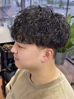 ヨリ サッポロ 札幌大通(yori SAPPORO)&nbsp;ニュアンスパーマ/センターパート/韓国マッシュ/ダークアッシュ