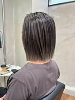ヘアプレイスソル (HAIR PLACE SoL)&nbsp;ブリーチカラー/オリーブベージュ/切りっぱなしミディ