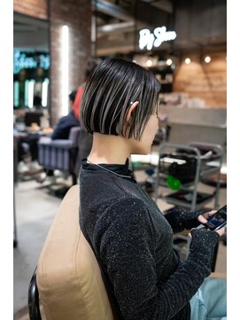 ベイショア(Bay Shore NY) プレイングカラーミニボブグレージュカラー