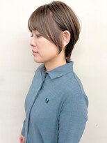 モリオ(morio)&nbsp;丸みショートウルフ耳掛けショートボブナチュラルハイライト