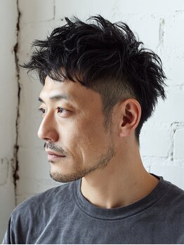 ネクストラグザ 大阪店の写真/【カット顔剃り専門店】首から上を全て綺麗に整えます。濃い髭を整えてモテ度上昇　[福島/フェード]