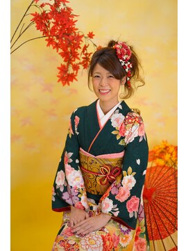 トータルビューティーサロンカワニシ まとめ髪と着付け