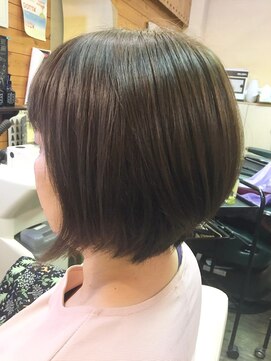 ヘア ファミーユ(hair famille f) ショートボブ