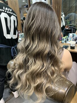 ラフ 難波店(LAFF) #黒髪#ボブルフ#ネビージュ#小顔#ワンレン