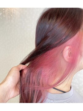 ヘアーアンドメイク ドレス(DRESS) ピンクインナーカラー