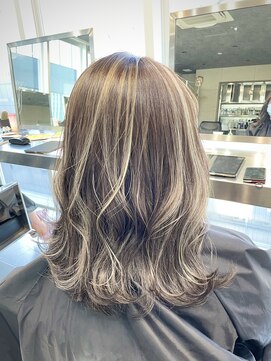 カラット 堺東(CARAT) コントラストハイライト/ミルクティーベージュ/CARAT 堺東