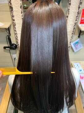 リラ バイ クオーレ(LIRA by CUORE) ナチュラルストレート