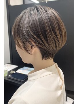 ジエクト アイロ(The Ect ilo) 白髪ぼかしハイライト ショート ショートボブ ボブ イルミナ