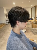 ヤテ(yate')&nbsp;フェザーショート　ニュアンス　毛流れ　センターパート