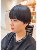 小顔 黒髪マッシュ ぱっつん前髪