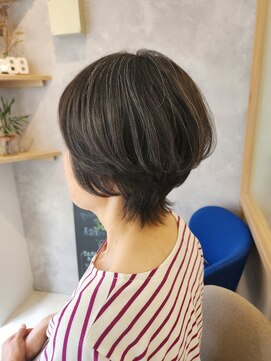 ソレイユ ホワイト(SOLEIL white) ◇大人ショートボブ◇
