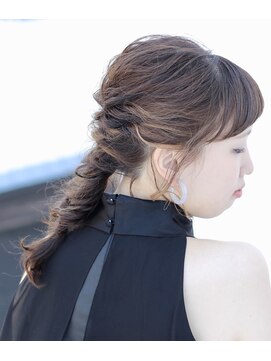 フィル(fil) ヘアセット 巻き下ろし