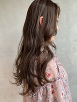 キチ(kichi.)&nbsp;[kichi.] ほんのりピンクグレージュ×ロングヘア