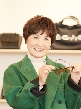 えがお美容室 【えがお美容室】50代に人気☆柔らかカーリーショート