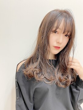 ベア(Bea) フワッとロング