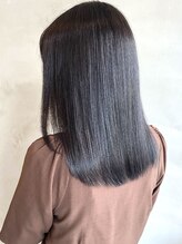 髪のうねりや広がりが気になる方におすすめ【ナチュラル縮毛矯正+カット】[羽村小作台/小作/髪質改善]