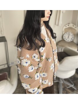 ホワイトルーム(White Room) 黒髪/ロングヘア