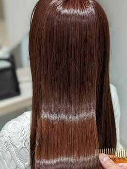 ビーエフサロン 大森町店(B×F SALON)の写真/髪質改善専門店が提供する縮毛矯正は柔らかく自然な仕上がりに。乾かすだけでキレイにまとまる美髪へ。