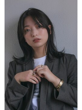 スリー スタンド(THREE STAND) おくレイヤー大人外ハネセミロング