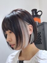 マニア(mania.)&nbsp;ホワイトイヤリングカラーインナーカラーミニボブブリーチカラー