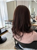 ピンクブラウンカラーとロングレイヤー