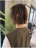 ぱつっとボブとコントラストハイライトカラー