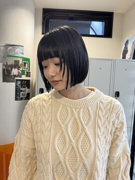 エイチ(811) ショートヘアグレージュミルクティーベージュシースルーミニボブ