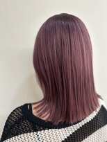 ローブ(L'AUBE) やわらかピンクのパツっと鎖骨ボブ
