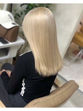 カリーナ(CARINA) ハイトーンカラー/ホワイトベージュ