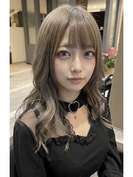 リオリス ヘア サロン(Rioris hair salon)の写真/最先端ケア剤で負担を抑え、流行りのブリーチデザインをダメージレスに実現！