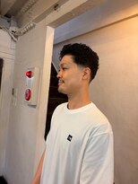 ビーバイエイトジェンツ(Bee by EIGHT GENTS) リバースセンターパート/ニュアンスパーマ/ダウンバング/心斎橋