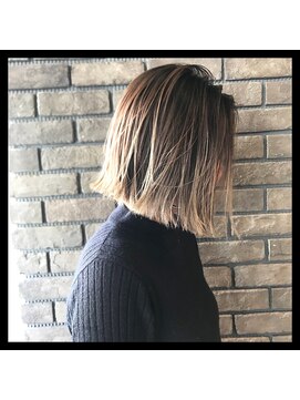 ロベルシ(ROVERSI) グラデーションボブ