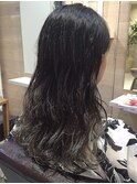 グラデーション×ルーズウェーブ