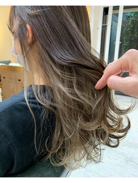 アクト(ACT) グレージュ×ベージュ　インナーカラー