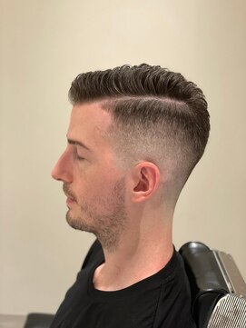 グリーディーフォックス 代々木(Greedy FOX) かき上げヘア/サイドパート/韓国マッシュ/フェードカット/代々木