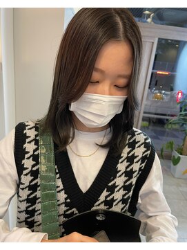 グランドール リュクス(Grandoll Luxe) 鎖骨下ゆるミディ×オリーブカラー