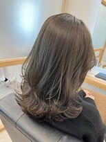 リュクスバトーバイトリコ 船橋南口店(Luxe BATEAU by tricot) オリーブ×レイヤーミディ