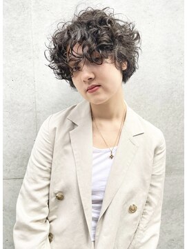 ナループロアツム(Nalu pu loa Tsum) 外国人のくせ毛風パーマ