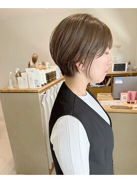 シキ(SIKI) 大人可愛い ショートボブ ショート 耳かけ ベージュ グレージュ