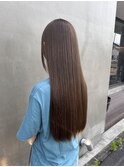 赤みを抑えた寒色ベージュ!
