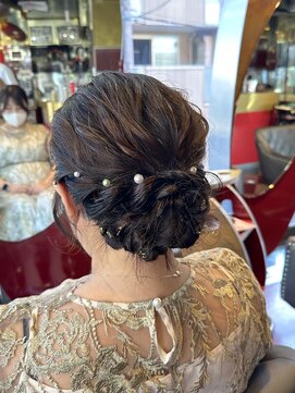 グリッツ (GLITZ) アップヘア シニヨン お呼ばれヘア