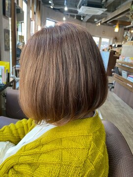 ビーチェ 小岩(Bice) 髪にツヤと血色感を与える暖色カラー×大人可愛いツヤボブ